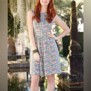 Matilda Jane Hello Lovely Blue Multicolor
FloralFlare Sleeveless Dress Sz 8 NWT